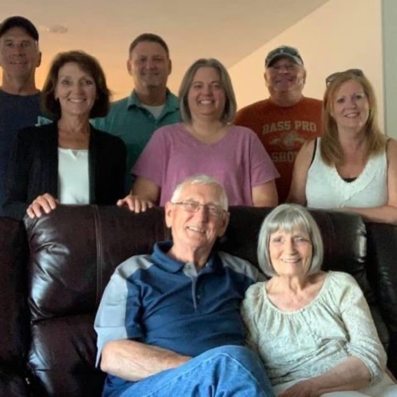 Meet your Posher, Kim - Picture 1 of 1